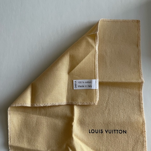 *Authentic* Louis Vuitton Epi Leather French Bifold Wallet Red Elegant Small - Picture 15 of 16